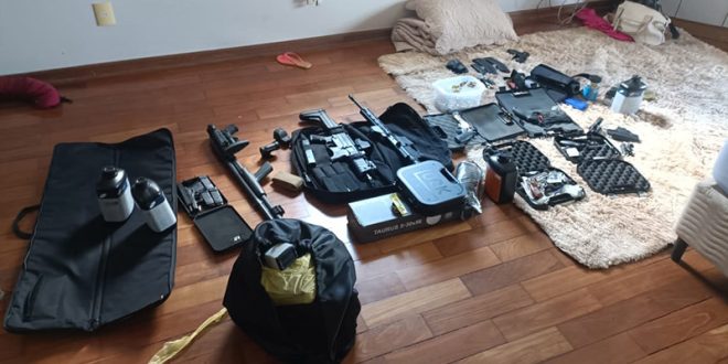 POLÍCIA CIVIL APREENDE ARMAS IRREGULARES DURANTE BUSCA EM ALFENAS