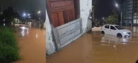 TEMPESTADE PROVOCA INUNDAÇÕES E DEIXA MAIS DE 40 PESSOAS ISOLADAS EM POUSO ALEGRE, MG