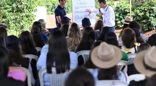 FUNDAÇÃO PROCAFÉ PROMOVE ‘DIA DE CAMPO’ PARA CAFEICULTORES EM BOA ESPERANÇA, MG