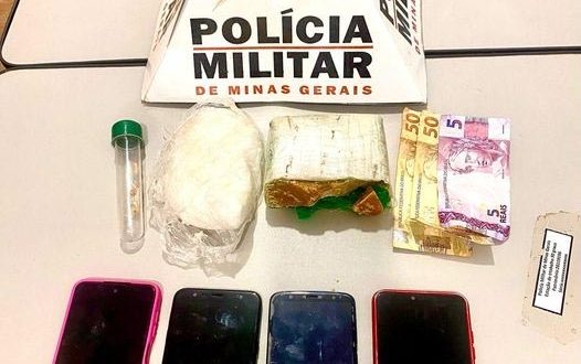 VEÍCULO ABORDADO COM MEIO QUILO DE DROGA NA RODOVIA